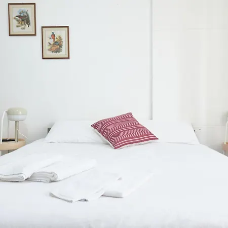 Cavour La Citta Vecchia * Генуя