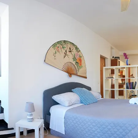 Apartment Cavour La Citta Vecchia